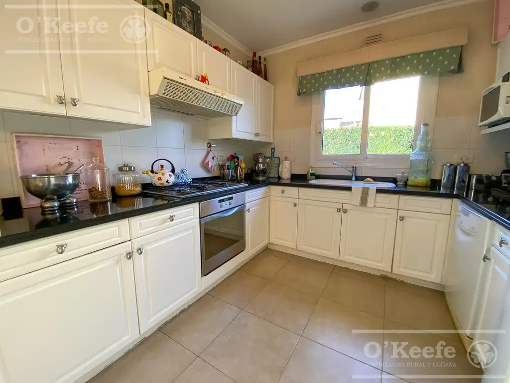 Casa en Venta en Abril Club De Campo