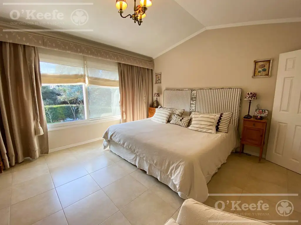 Casa en venta de cuatro ambientes con piscina y galería cerrada en Abril Country Club, Hudson. - Foto 19