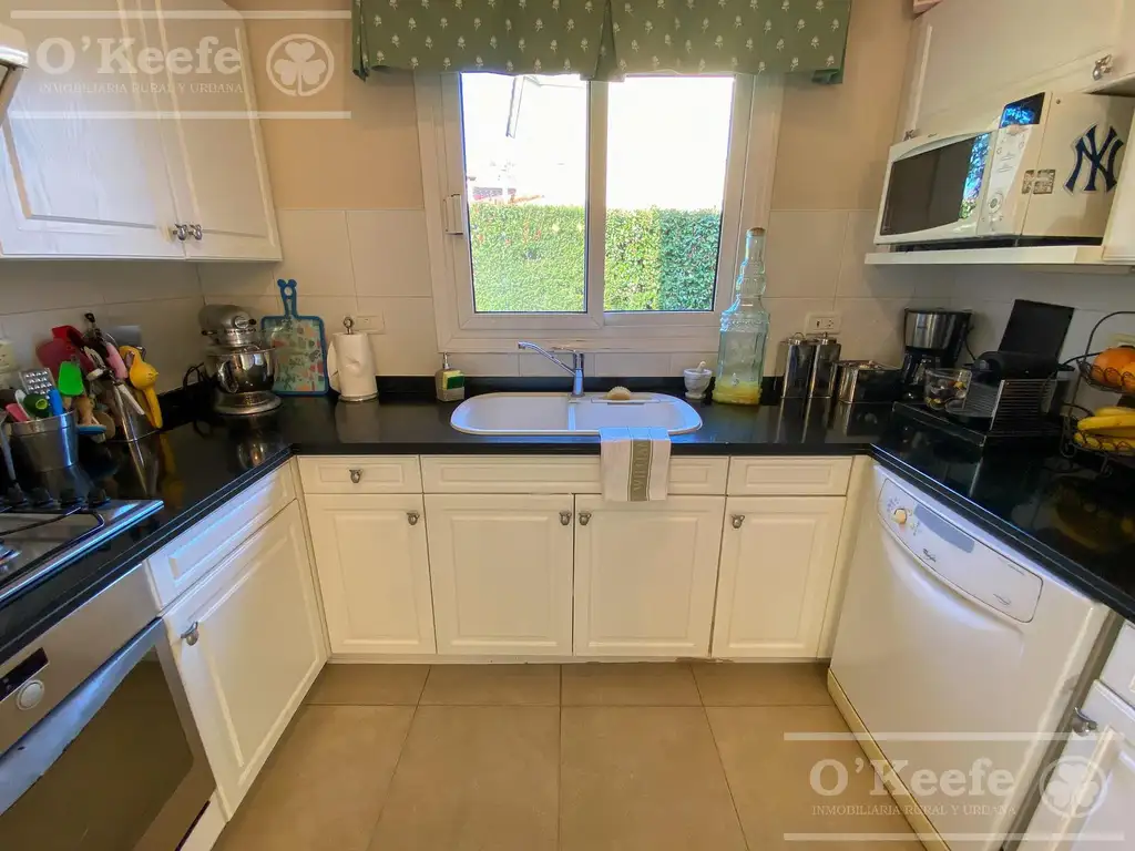 Casa en Venta - Abril Club De Campo