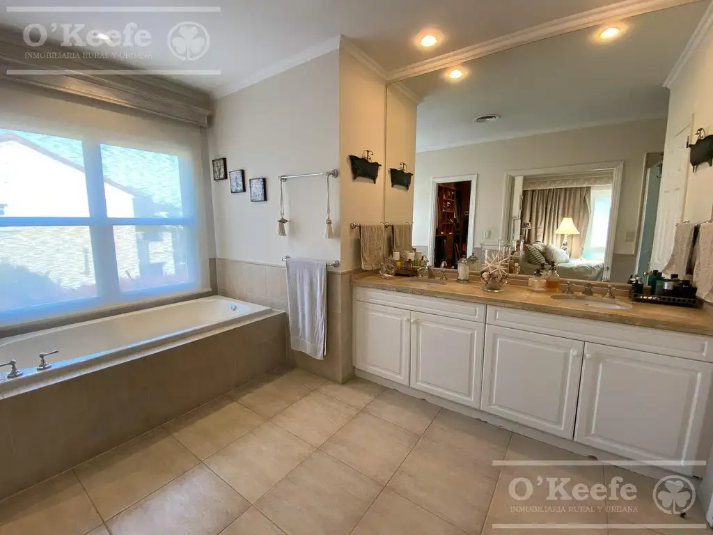 Casa en venta de cuatro ambientes con piscina y galería cerrada en Abril Country Club, Hudson. - Foto 21