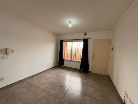 ALQUILER DPTO 2 AMBIENTES CON BALCON. HURLINGHAM