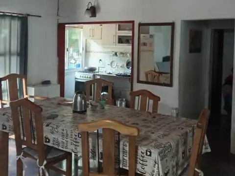 Casa 3 ambientes con 1 baño