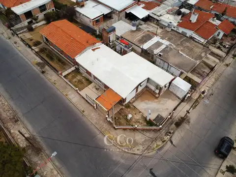 Casa 5 ambientes con 1 baño
