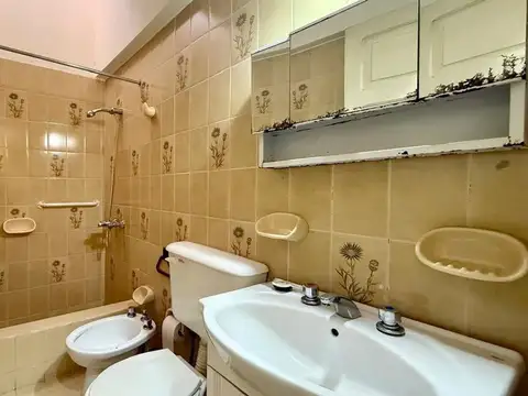 Casa en venta, interna, sexta seccion, dos dormito
