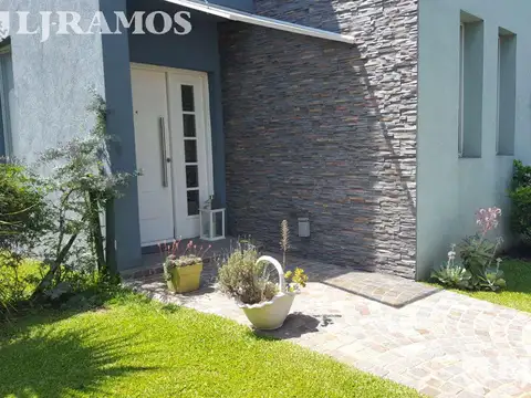 Los Lagos, Nordelta. Amoblada. Lote Perimetral.