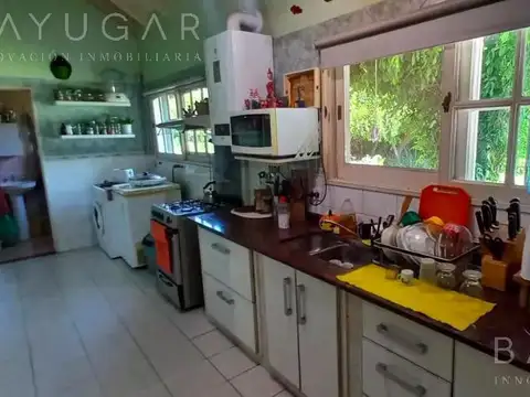 Casa en Venta con 2 cocheras