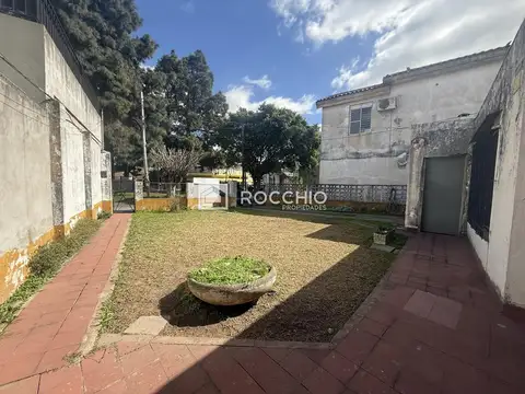 Casa en Venta con 5 cocheras