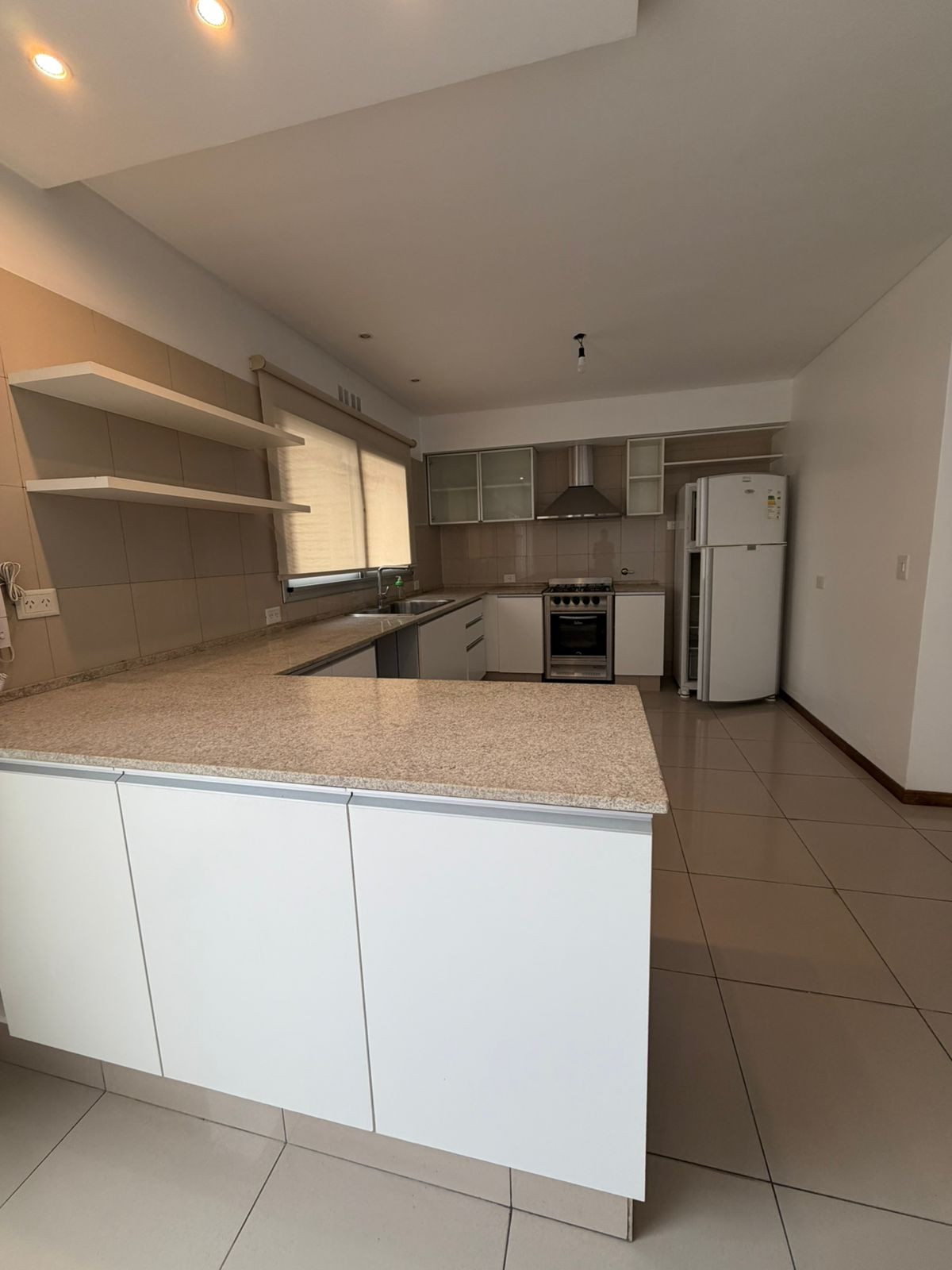 Casa 5 ambientes con 2 baños