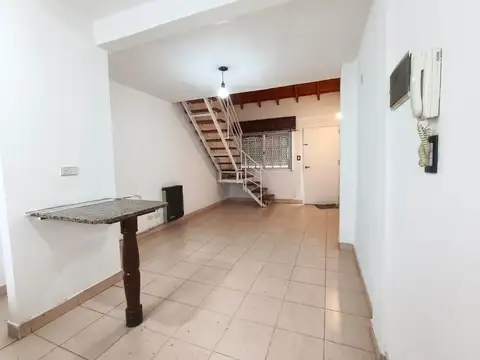 ALQUILER MODERNO CON LUZ NATURAL Y GRAN COMODIDAD