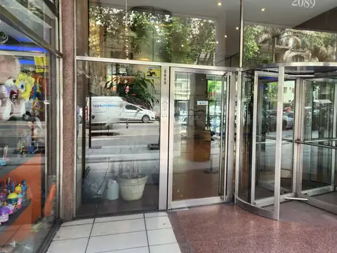 VENTA COCHERA PARA DOS AUTOS EN BELGRANO