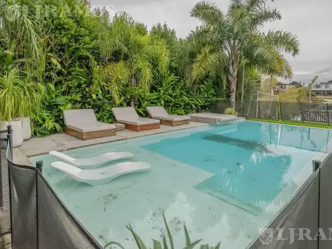 Casa en Venta en Barbarita, USD 1.200.000
