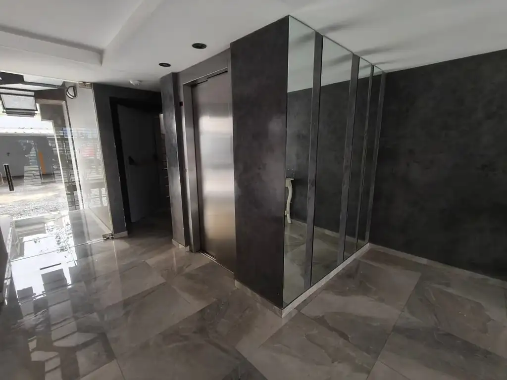 VIDAL 3300, Piso 4