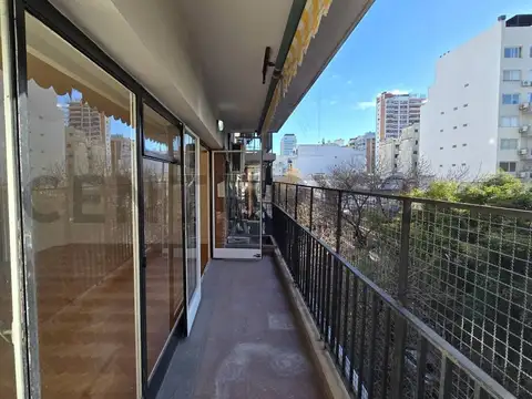 Jose Hernandez 2500, Piso 4
