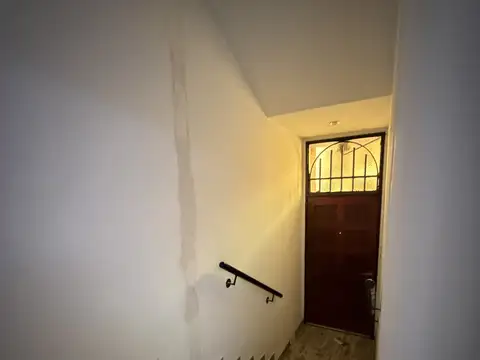 Depto Tipo Casa 7 ambientes con 2 baños