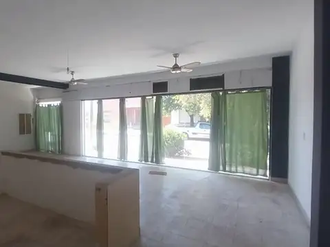 VENTA LOCALE COMERCIALE CON CASA EN RIO TERCERO