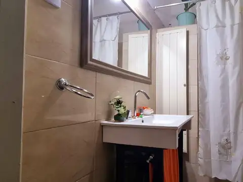 CASA VENTA LOMAS DE ZAMORA APTA CREDITO CON FONDO