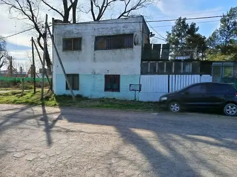 Depósito en  venta con posibilidad de ampliación sobre Colectora Sur Acceso Oeste . Gral Rodriguez