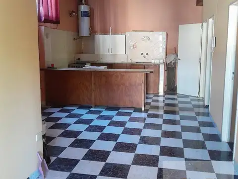 Depto Tipo Casa en Alquiler de 4 ambientes