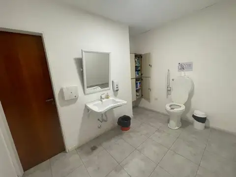Bolivar 360 , Piso 0