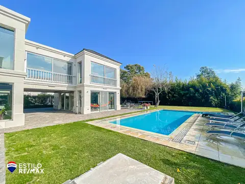 Casa 6 ambientes con 3 baños