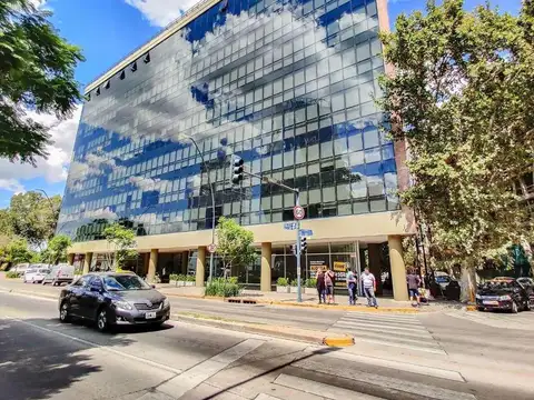 OFICINA PREMIUM DE 200m2 EN VENTA EN PUERTO NORTE