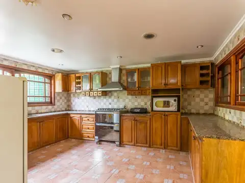 Casa en Alquiler en Castelar Sur, $ 1.800.000