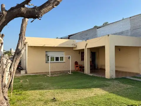 VENTA/ PROPIEDAD EN AVENIDA / 2 DORMITORIOS