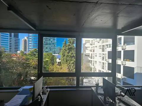 Loft XL en VENTA de 2 dormitorios  en Pocitos Nuevo CON RENTA y garaje