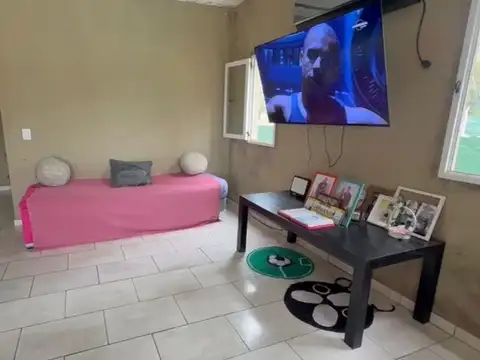 Casa en Venta con 3 cocheras