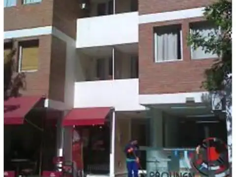 NUEVA CORDOBA - EXCELENTE DEPARTAMENTO, MUY CÓMODO, AMPLIO C