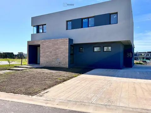 Canal Barrio Nautico 4500