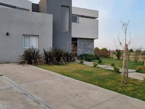 Sobre lote al golf orientación NO
