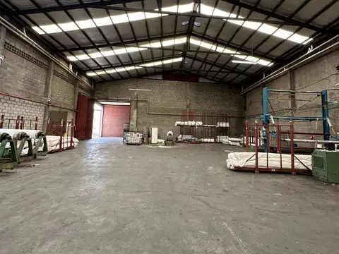 Nave Industrial 7537 M2 Totales - 6337 M2 Cubiertos, Sobre Importante Avenida, Lomas Del Mirador