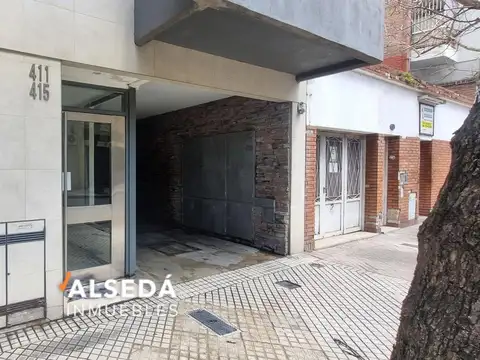 Monoambiente con patio - centro