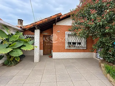 Casa en Venta 4 Ambientes en Parque San Martin