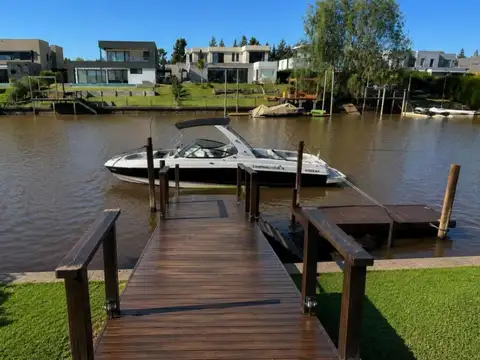 Casa en Alquiler en Villanueva, USD 3.000