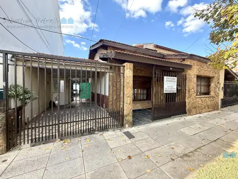 PH al frente 4 amb. c/ entrada de coche, patio y lavadero