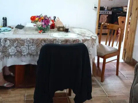 Casa 2 ambientes con 1 baño