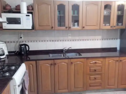 Casa 4 ambientes con 1 baño
