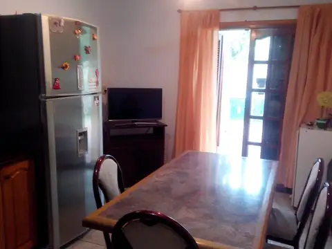 CASA DOS DORMITORIOS EN FISHERTON, CON JARDIN, AMPLIA