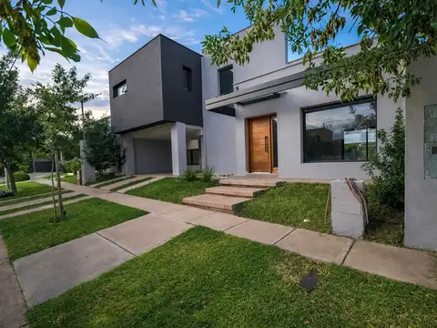 Casa en alquiler Barrio privado Lujan de Cuyo