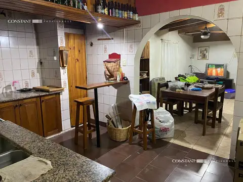 Casa en Venta con 1 cochera