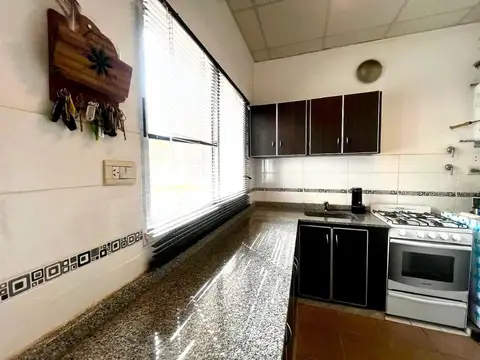 Departamento duplex + Galpón en Ferrando 1565