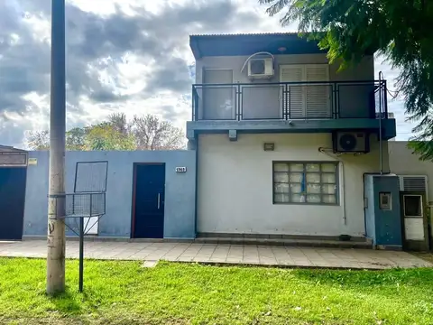Departamento duplex + Galpón en Ferrando 1565