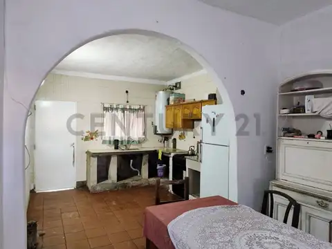 Casa en venta Ideal Inversor, Taller, Depósito o Multifamilia. Con Local. Sobre Mocoretá, Ingeniero