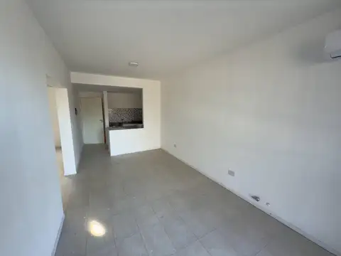 Alquiler departamento 2 dormitorios con cochera en Baigorria