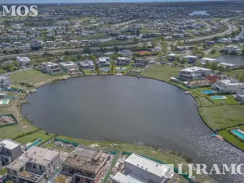 Terreno en Venta de 739,0 m2