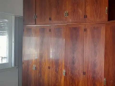 9 de julio 100, Piso 1