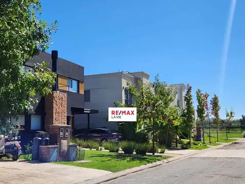 VENTA LOTE CENTRAL C/ AMARRA EN VILA MARINA 1