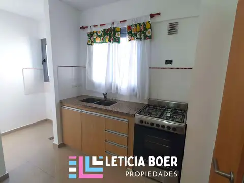 Departamento en Alquiler en Villa Ballester, $ 750.000